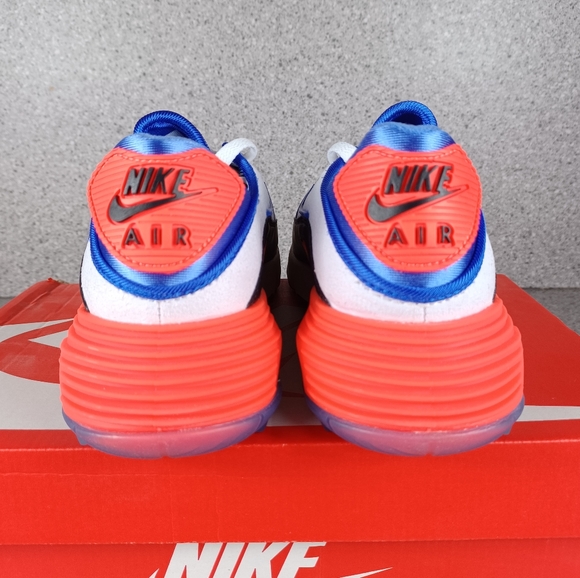 Nike Air Max 2090 Sneakers - Picture 5 of 11